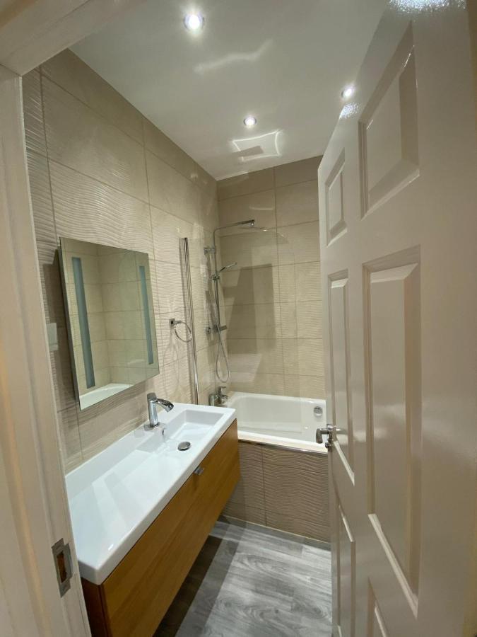 Ferienwohnung Penthouse Apt8 Wolverhampton Exterior foto