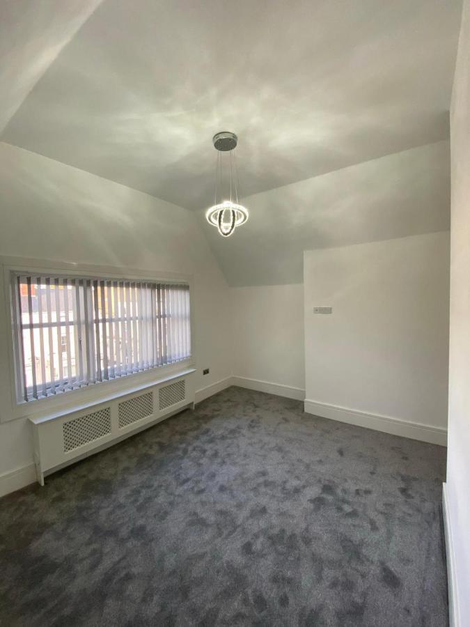 Ferienwohnung Penthouse Apt8 Wolverhampton Exterior foto