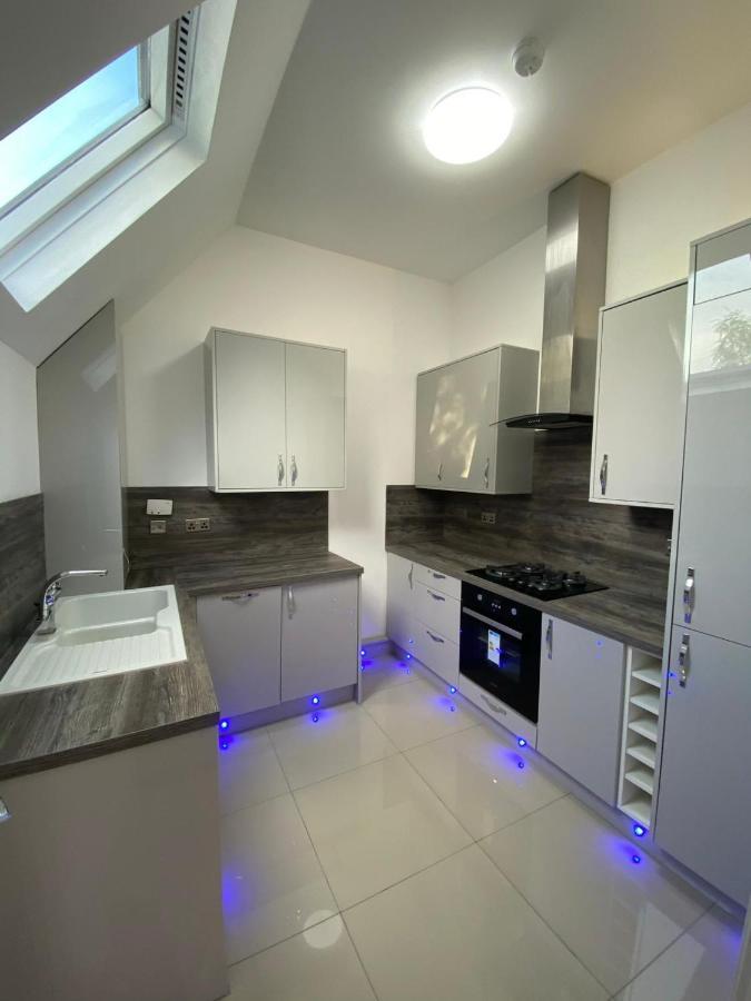 Ferienwohnung Penthouse Apt8 Wolverhampton Exterior foto